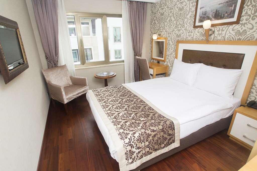 Nova Plaza Taksim Square Otel 4*